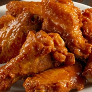 6 Pc Chicken Wings with Fries